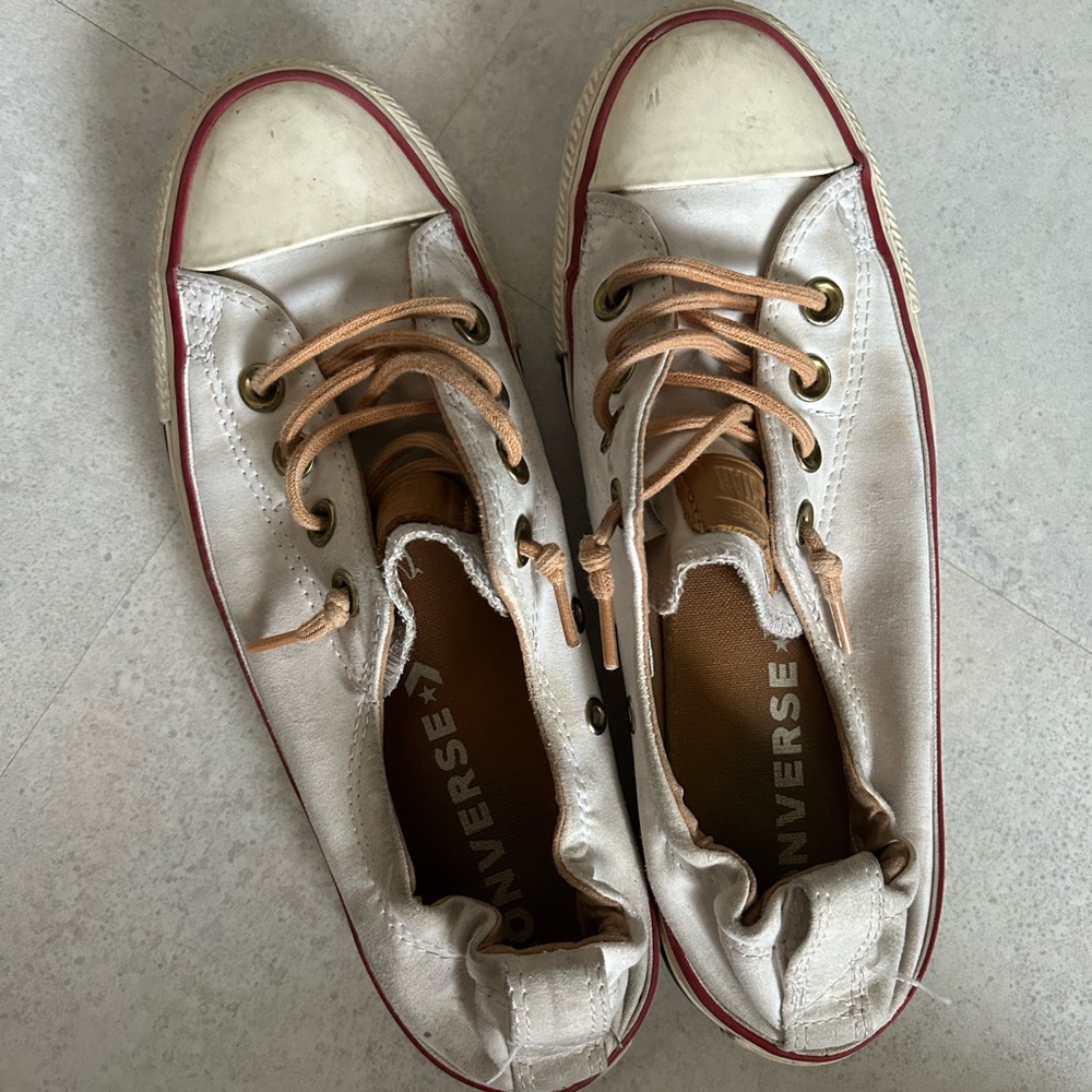 Converse - Picture 3 of 4